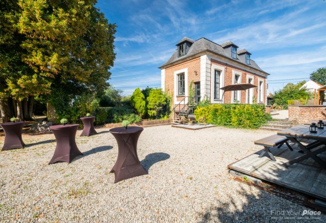 La Ragotiere Bed & Breakfast Froyennes Exterior photo